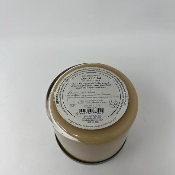 RARE Vanilla Chai Candle 14.5 oz 3 wick Bath and Body Works - Picture 4 of 4